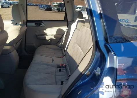 2010 Subaru Forester 2.5X Premium z USA, uszkodzony, nr VIN JF2SH6CC0AH709025